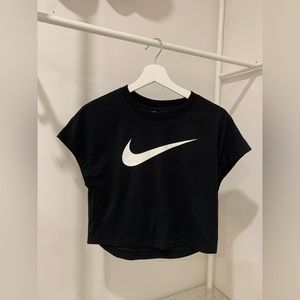 nike crop top